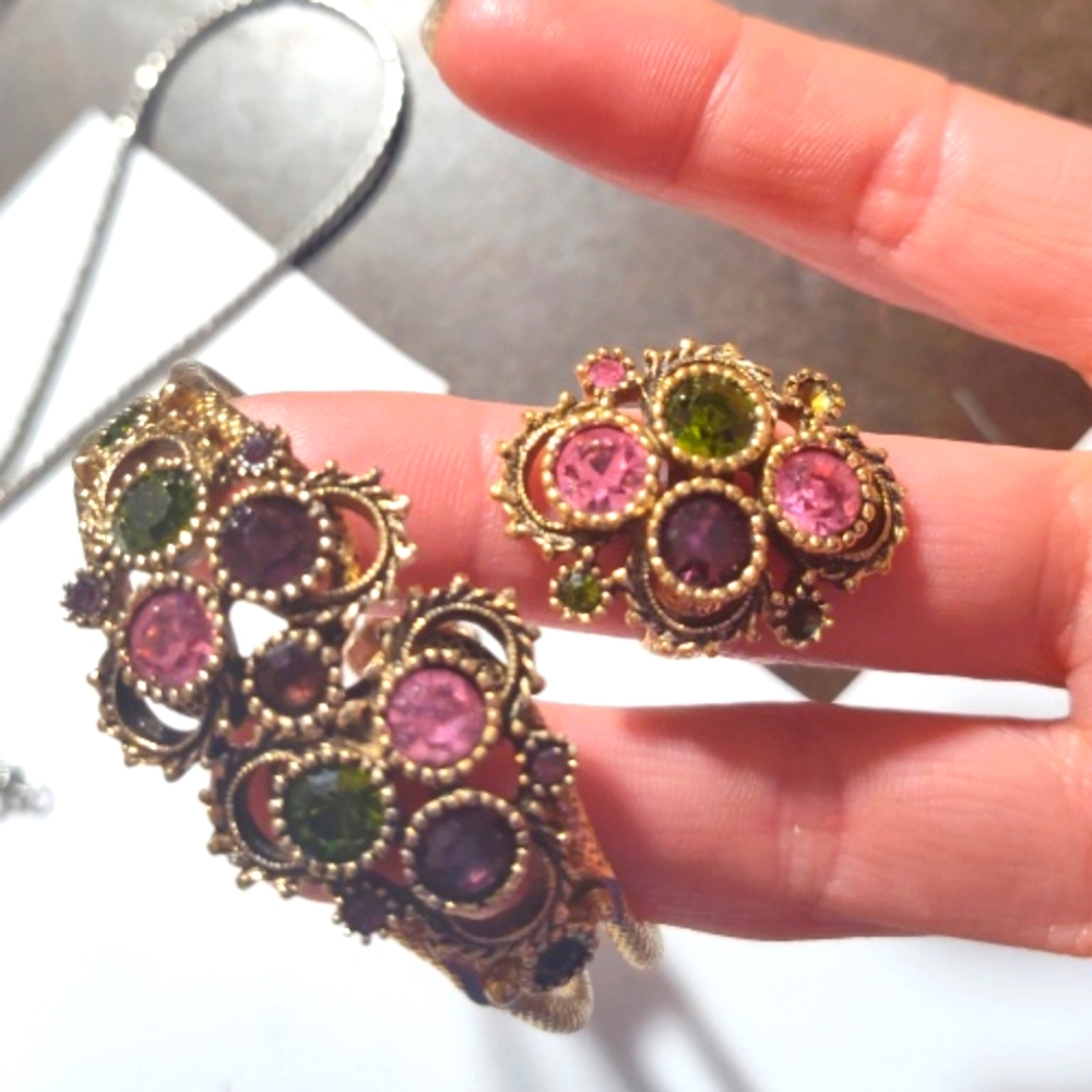 Vintage Sarah Coventry Gold tone w/ multi-colored rhinestones